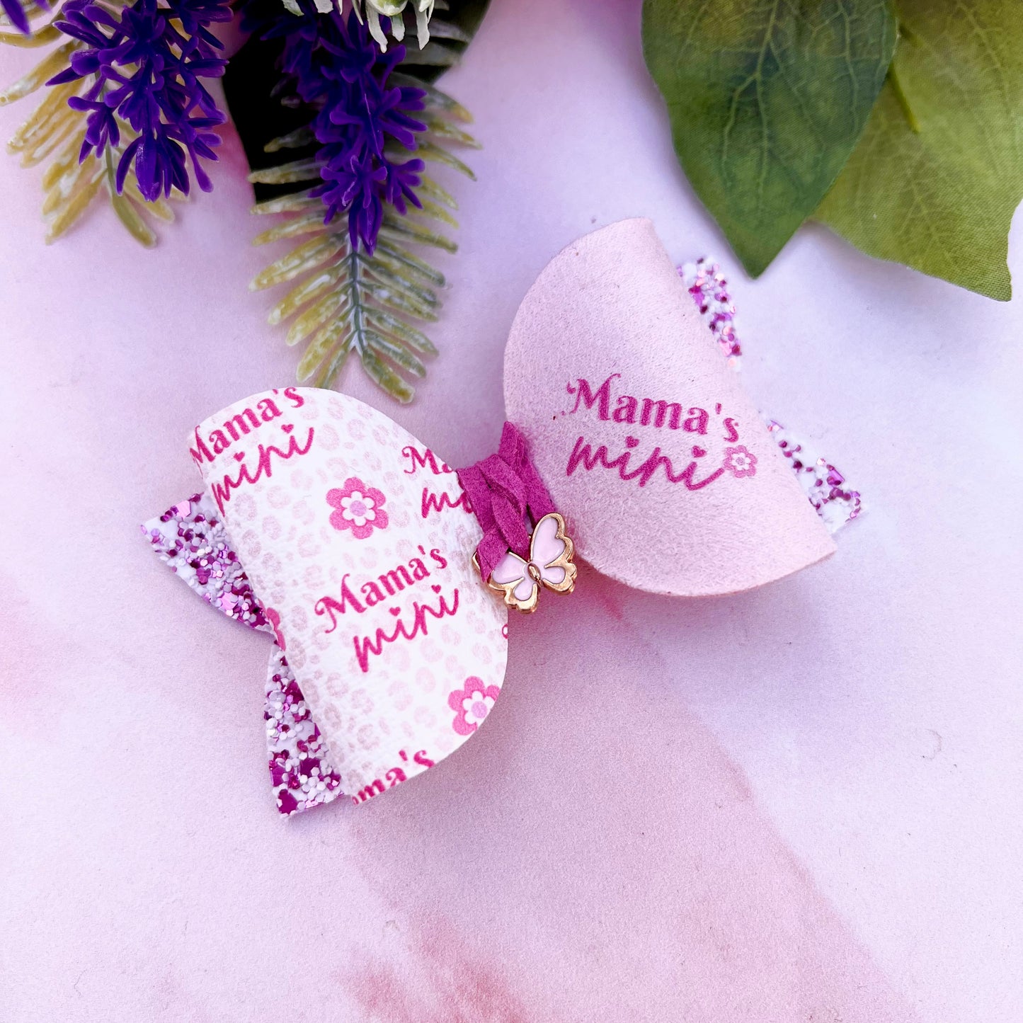 Mama’s mini bow