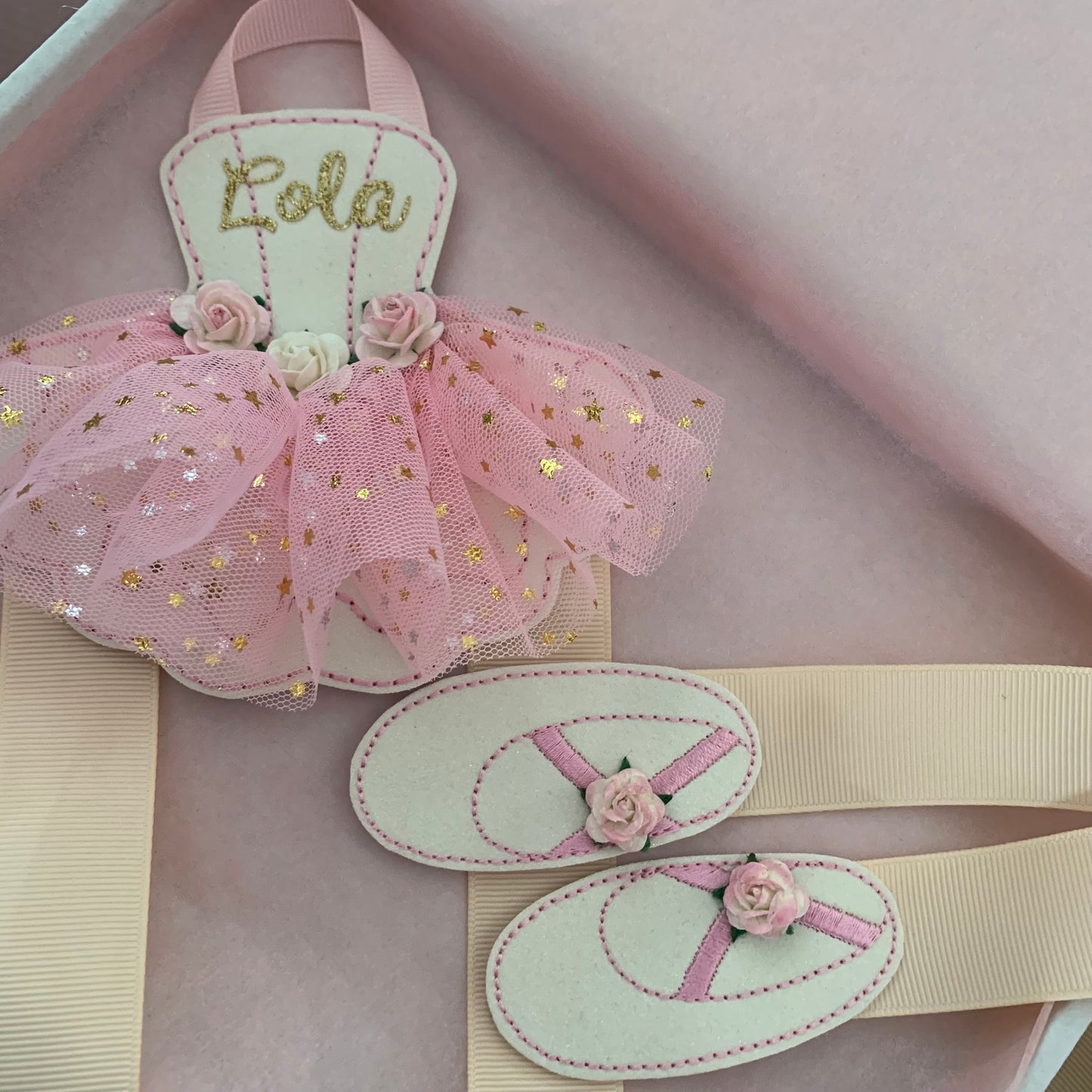En Pointe Ballerina Hair Clips, Ballet Shoes Charm bow
