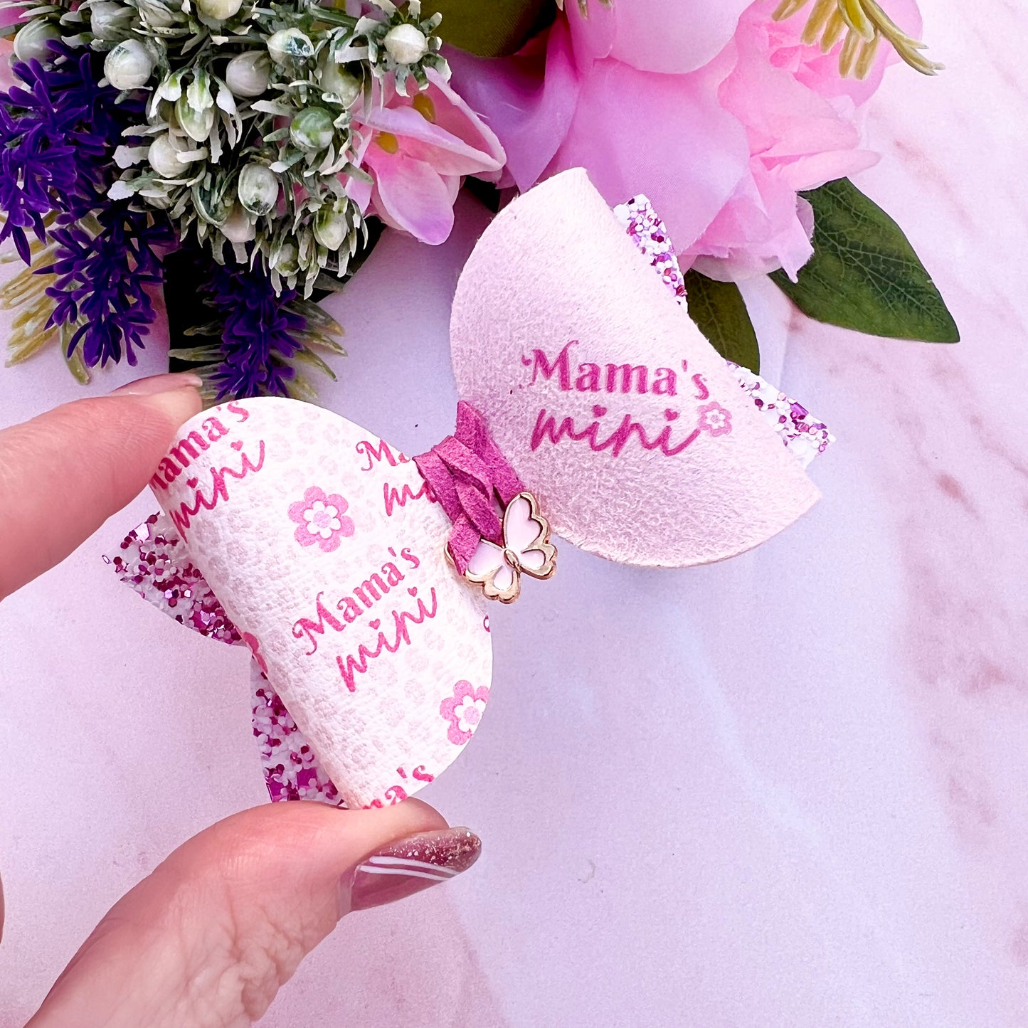 Mama’s mini bow